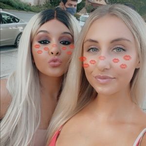 Meet your Posher, Em